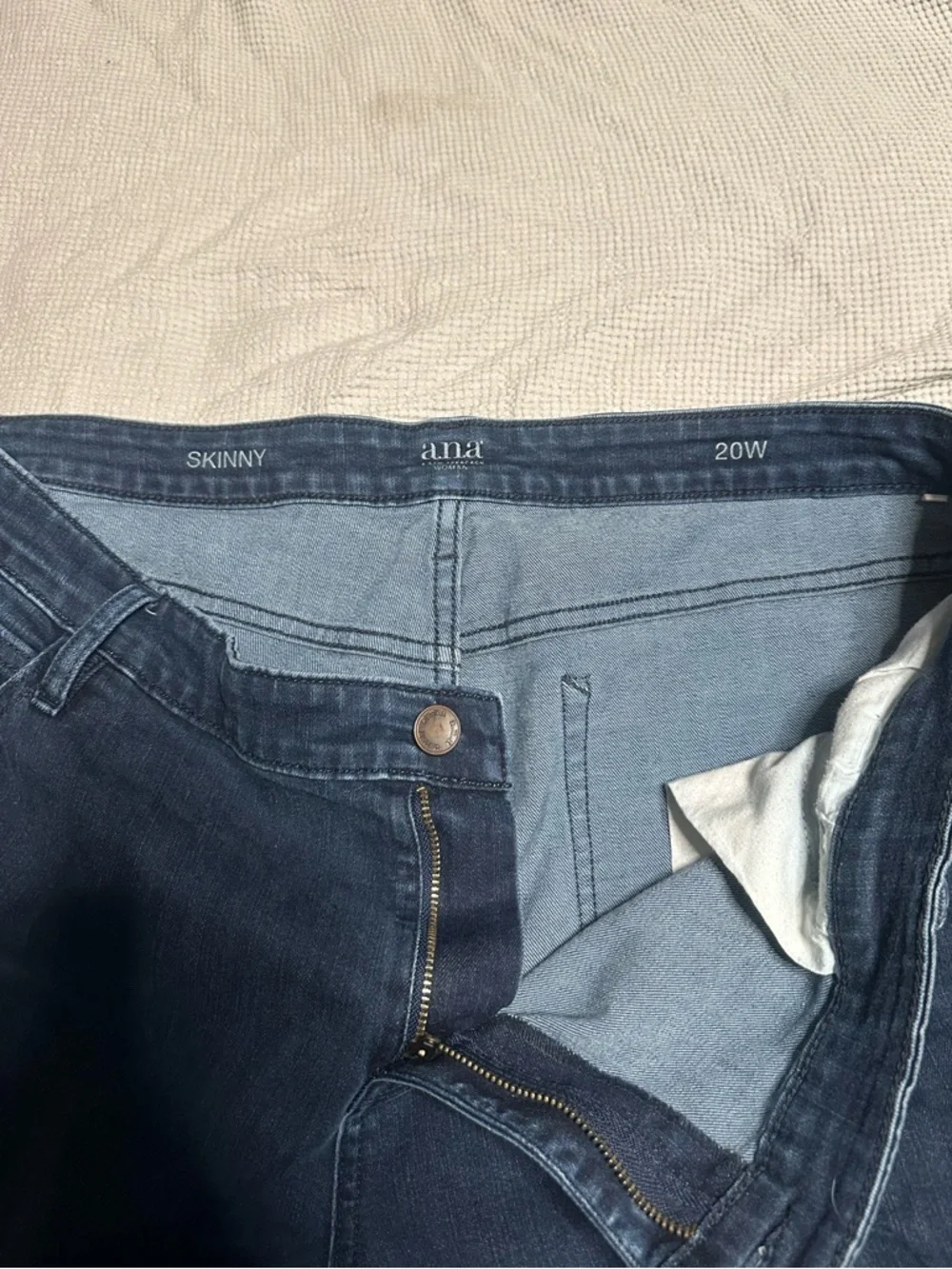 Jeans - Picture 3 of 5